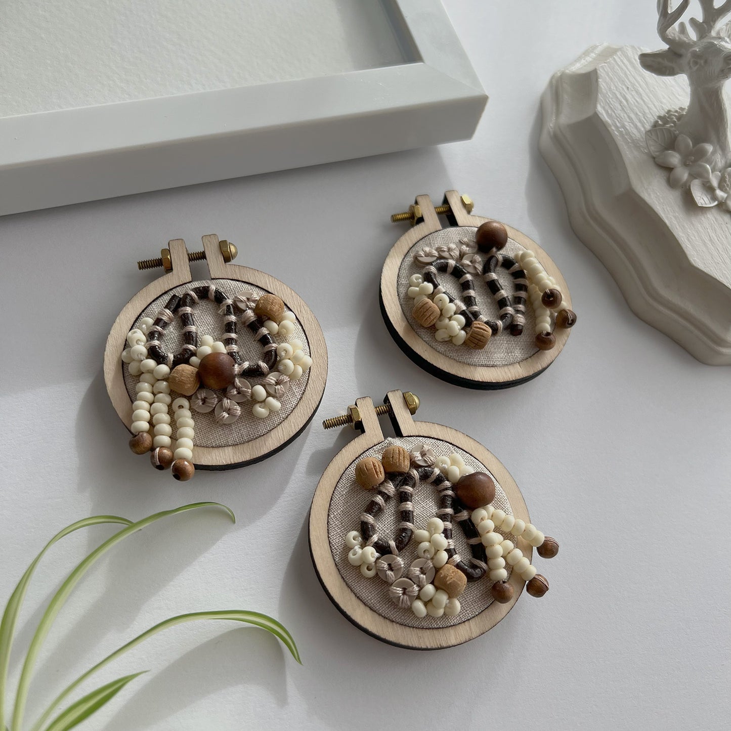 Abstract Natural Mini 2" Hoop - 003